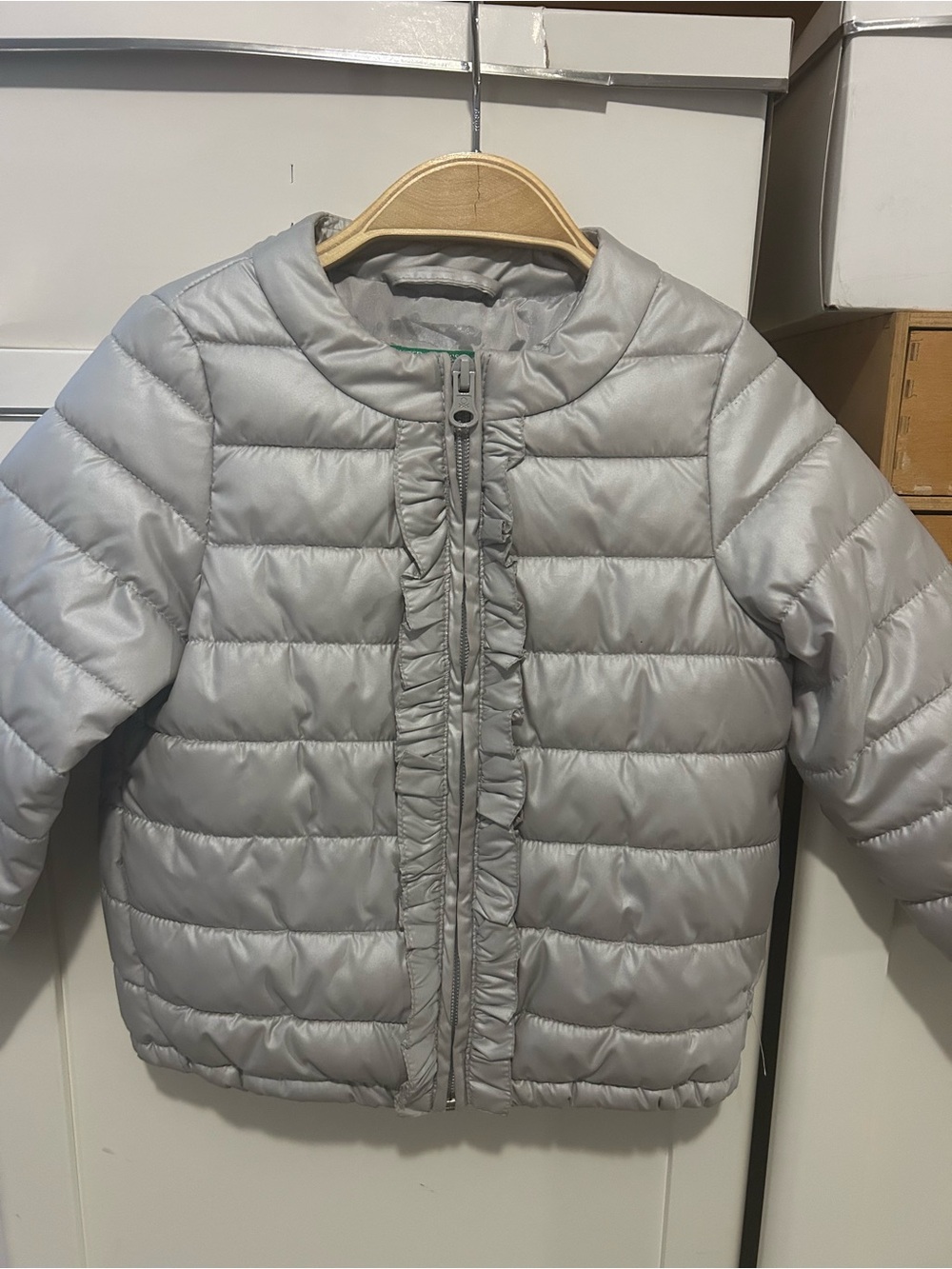 United Colors Of Benetton Girls' Silver Quilted Puffer with Ruffle Trim